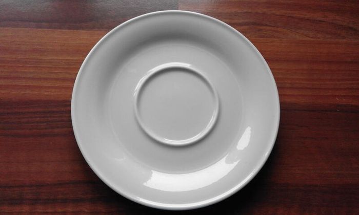 Linear Stoneware Saucer