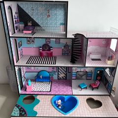 LOL Surprise doll's house & accessories