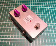 Quill Effects - 2 Knob Fuzz