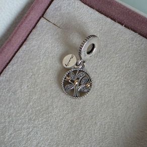 andora family tree charm/pendant two tone gold very good condition