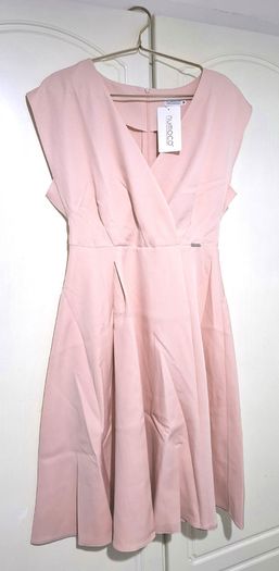 Flared Dress with a Nice Neckline Matching Belt -  pink