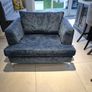 Love seat Image 5