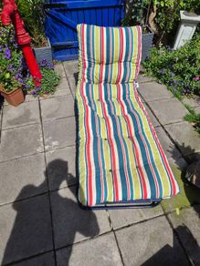 sun loungers