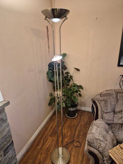 Floor lamp
