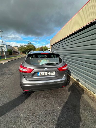 2017 Automatic Nissan Qashqai Suv