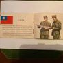Militaria: Ww2 Uniform Pocket Guide Book Image 4