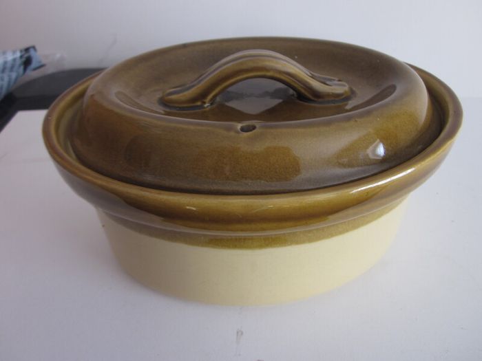 TG Green "Granville" Ceramic Oval Casserole  Lidded Dish