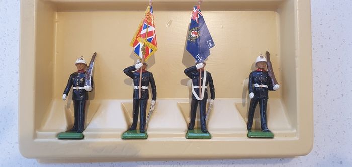 Vintage - Britains Metal Models Set 7201 - Hand Painted - Royal Marine Colour Party - Boxed