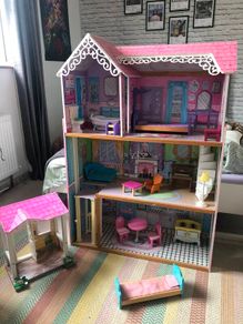 Large dolls house