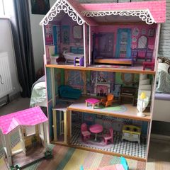 Large dolls house