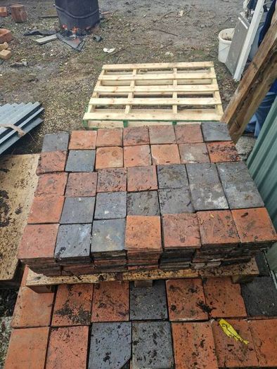 quarry tiles red and black