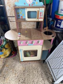 Play kitchen mud hut sandpit