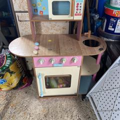 Play kitchen mud hut sandpit