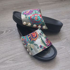 oriental sandal
