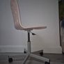 Rose-coloured, Height-adjustable Chair Image 2