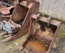 Digger Buckets and quick hitch