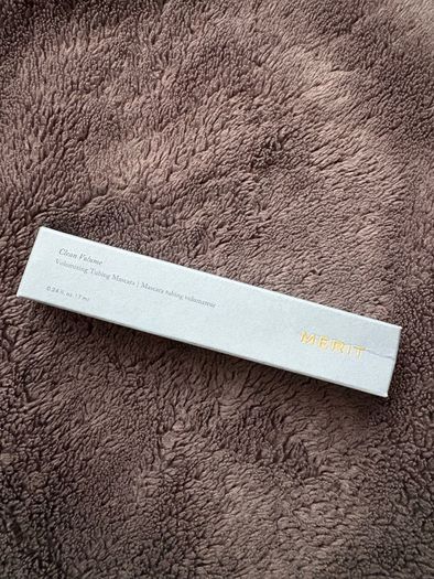 Merit volumizing tubing mascara - brown