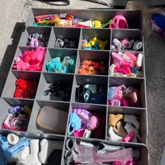 Barbie clothes, shoes, bags, jewellery and accessories