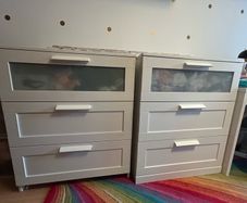 Chest of drawers