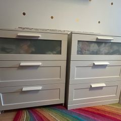 Chest of drawers