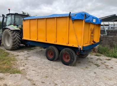 Grain/nut trailer