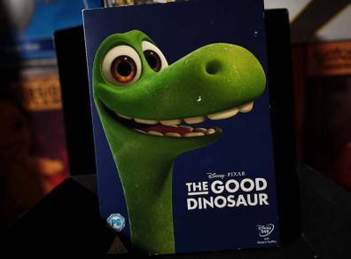 The Good Dinosaur ! DVD with Slipcase ! 2015 ! Disney !