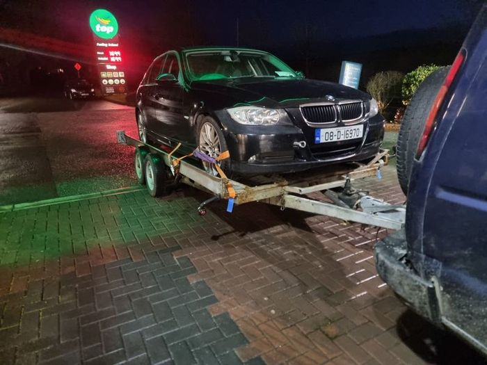 e90 318i breaking