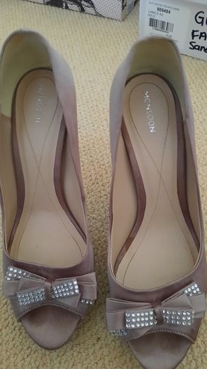 Monsoon high heeled shoe size 7
