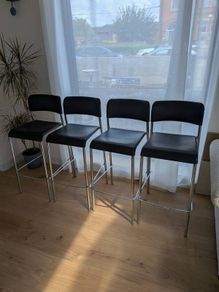 4 Bar Stools