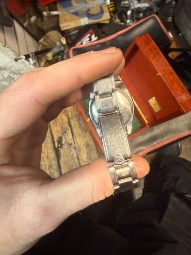Rolex oyster 6085?
