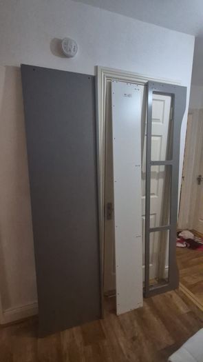 Day bed extendable to double