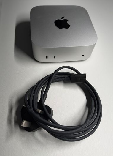 Mac mini (M4, 16gb RAM, 512gb SSD)