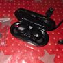 Bluetooth Earbuds Image 6