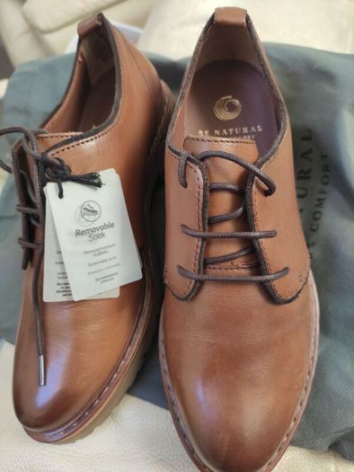 BE NATURAL leather shoes size 3-4