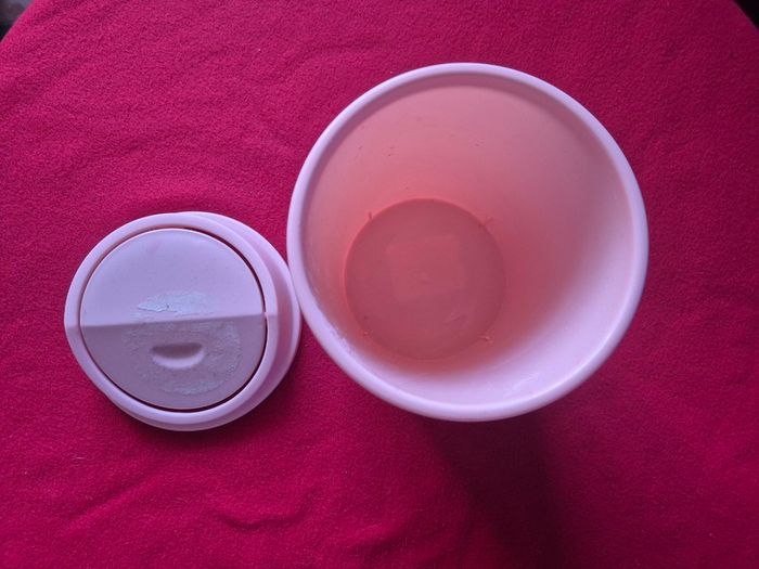 Small Pink Plastic 7inch Fliptop Food Waste Bin