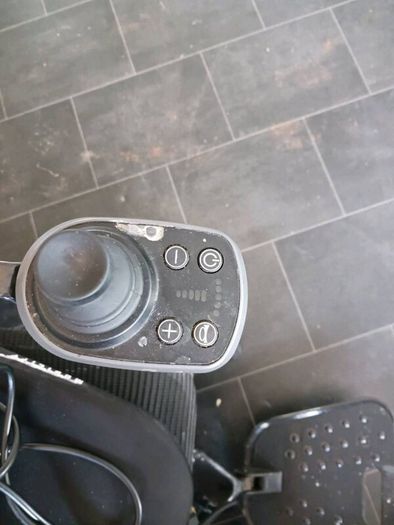Jazzy carbon electric wherlchair