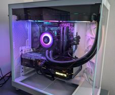 Nzxt H6 Flow Compact Dual Chamber pc case only with Box