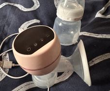 Breast pump