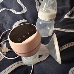 Breast pump