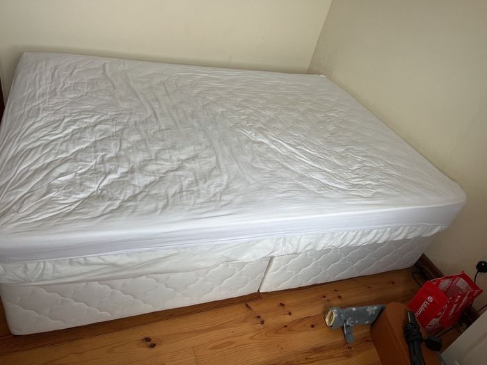 Double Bed