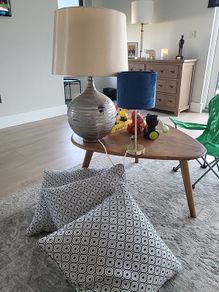 3 lamps & 5 cushions