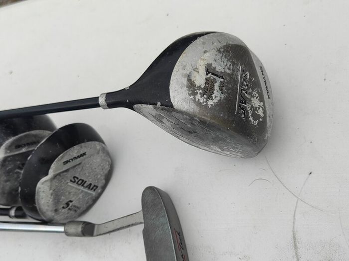 golf clubs trolley and bag
