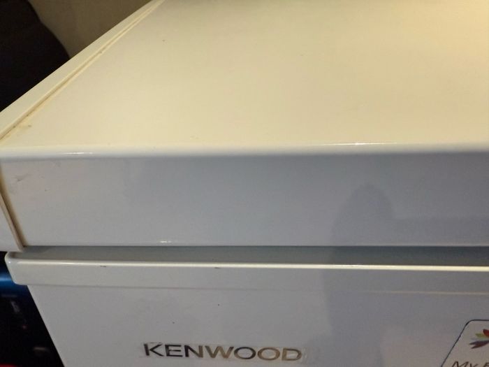 Big Chest (250L) Kenwood Freezer
