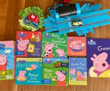 Peppa Pig Bundle of Toy and Book
