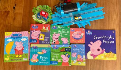 Peppa Pig Bundle of Toy and Book