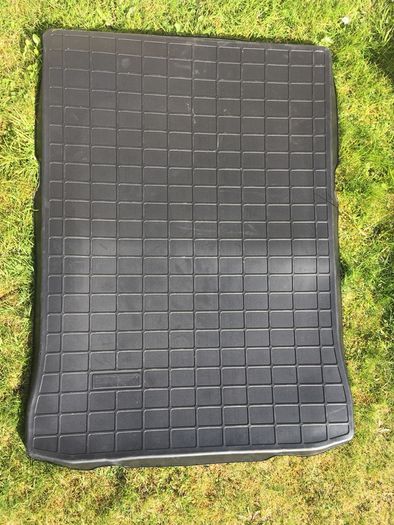 BMW G30 5 series boot liner