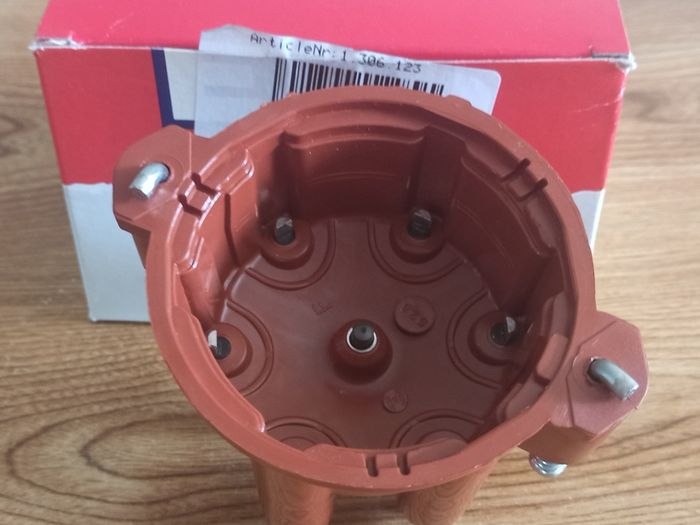 Distributor Cap - Mercedes 280