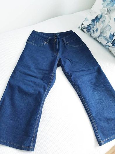 3/4 Length Jeans - Size 14