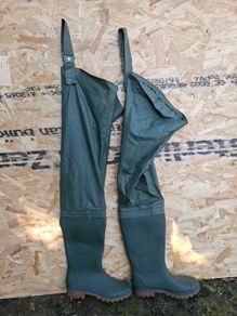Fishing waders