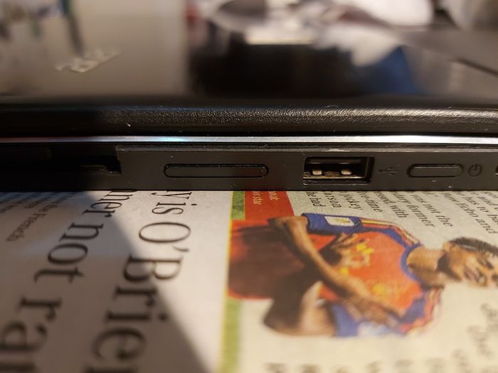 Acer Aspire R14, in excellent cosmetic condition, for parts or repair, No SSD or RAM, everything else is good